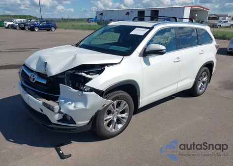 2015 Toyota Highlander Xle V6 z USA, uszkodzony, nr VIN 5TDJKRFHXFS181341